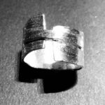 R004 ring zilver overlappend met smalle strook